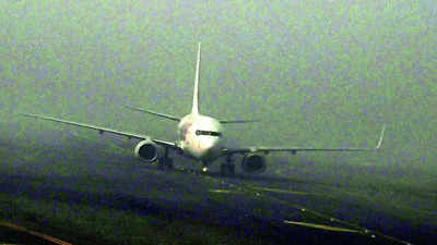 Fog Blankets Delhi; Flights, Trains Delayed Due To Low Visibility ...