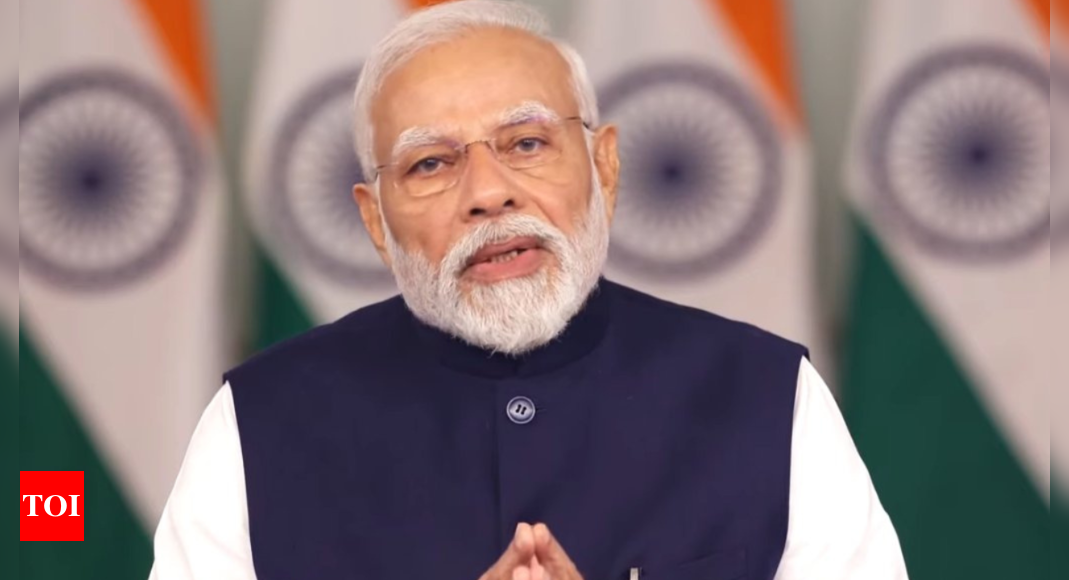 PM Modi: ‘Wishing everyone a splendid 2024’: PM Modi, President Murmu, other leaders extend New Year wishes to people | India News