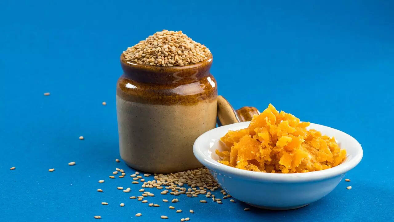 Age Gracefully: The Anti-Aging Power of Sesame Seeds and Jaggery