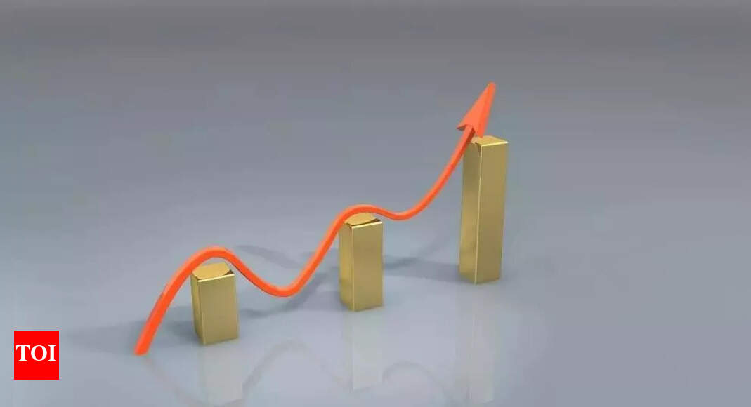 Sensex starts year on high, hits record 72,562 points – Times of India