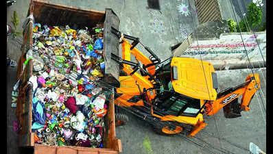 VMC deploys temporary staff to remove garbage