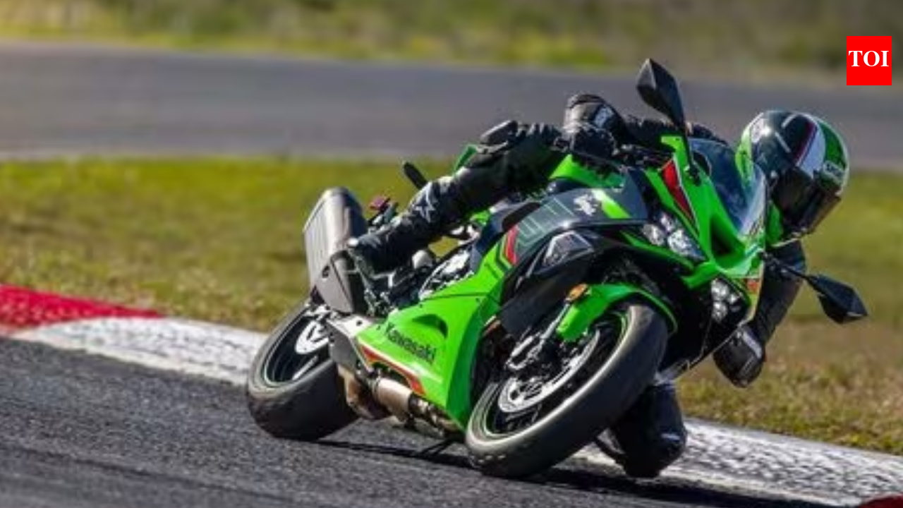 RINA Kawasaki Ninja ZX-6R Superbike Gets A Massive Rs 3.72 Lakh Discount
