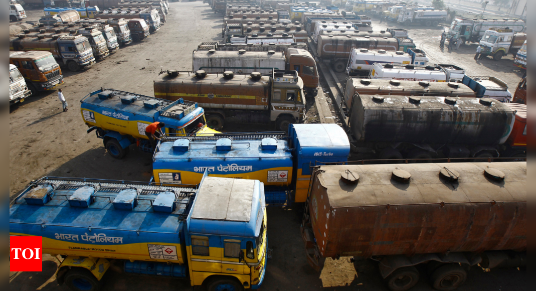 Trucker Drivers’ Protest: Truck drivers protest against new hit-and-run law, long queues at petrol pumps | India News