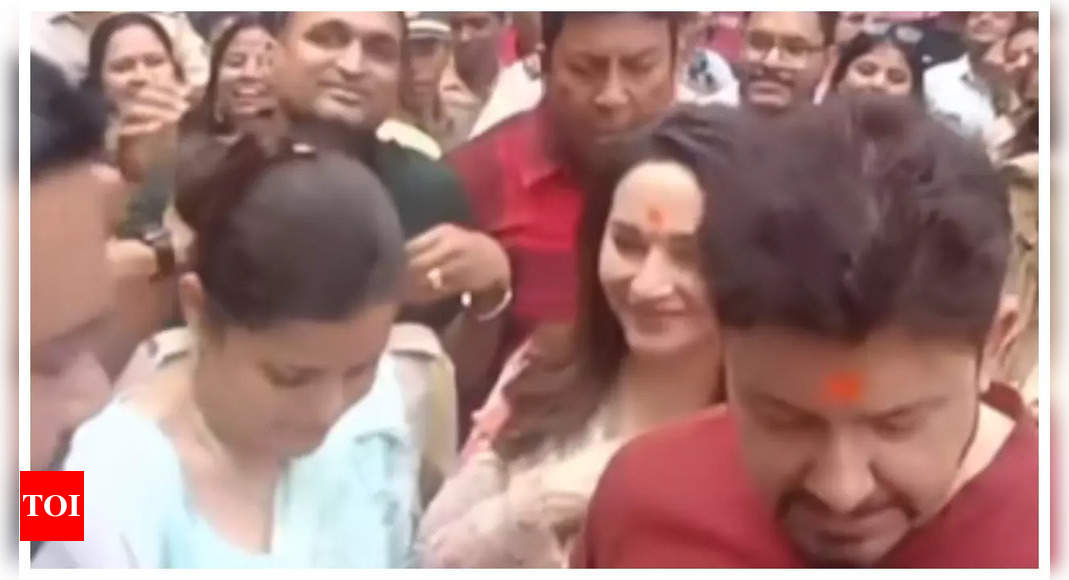 Madhuri Dixit Seeks Blessings for 'Panchak' at Siddhivinayak Temple in Mumbai