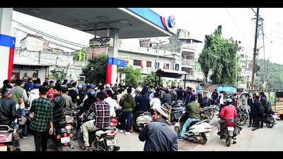 Locals resort to panic fuel purchase in city, petrol pumps feel the heat