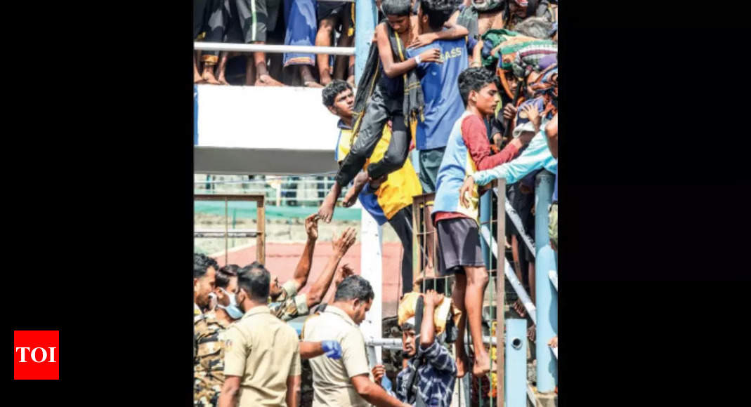 sabarimala-no-spot-booking-at-sabarimala-from-jan-10-curbs-to-be-in