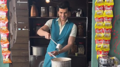 Paras Kalnawat delights Kundali Bhagya cast and crew with ‘kadak’ Chai treat, says "I went to the kitchen of our set and made ‘Garam Garam Chai’ for everyone"