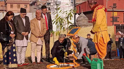 ​External Affairs Minister Jaishankar offers prayers at Pashupatinath temple in Kathmandu