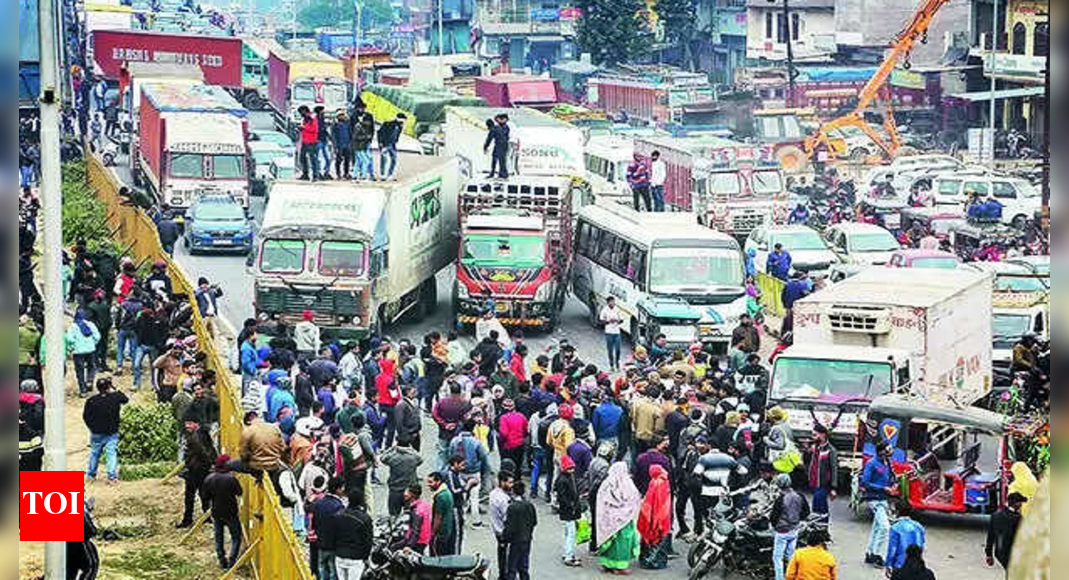 Hit-&-run law: 39 drivers & conductors booked, 7 jailed | Meerut News ...