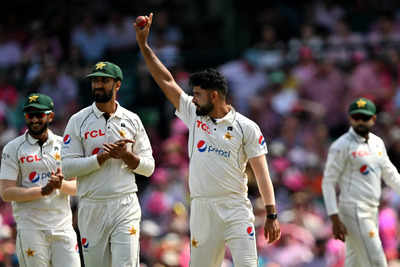 3rd Test: Pakistan claim lead against Australia in Sydney after Jamal takes six