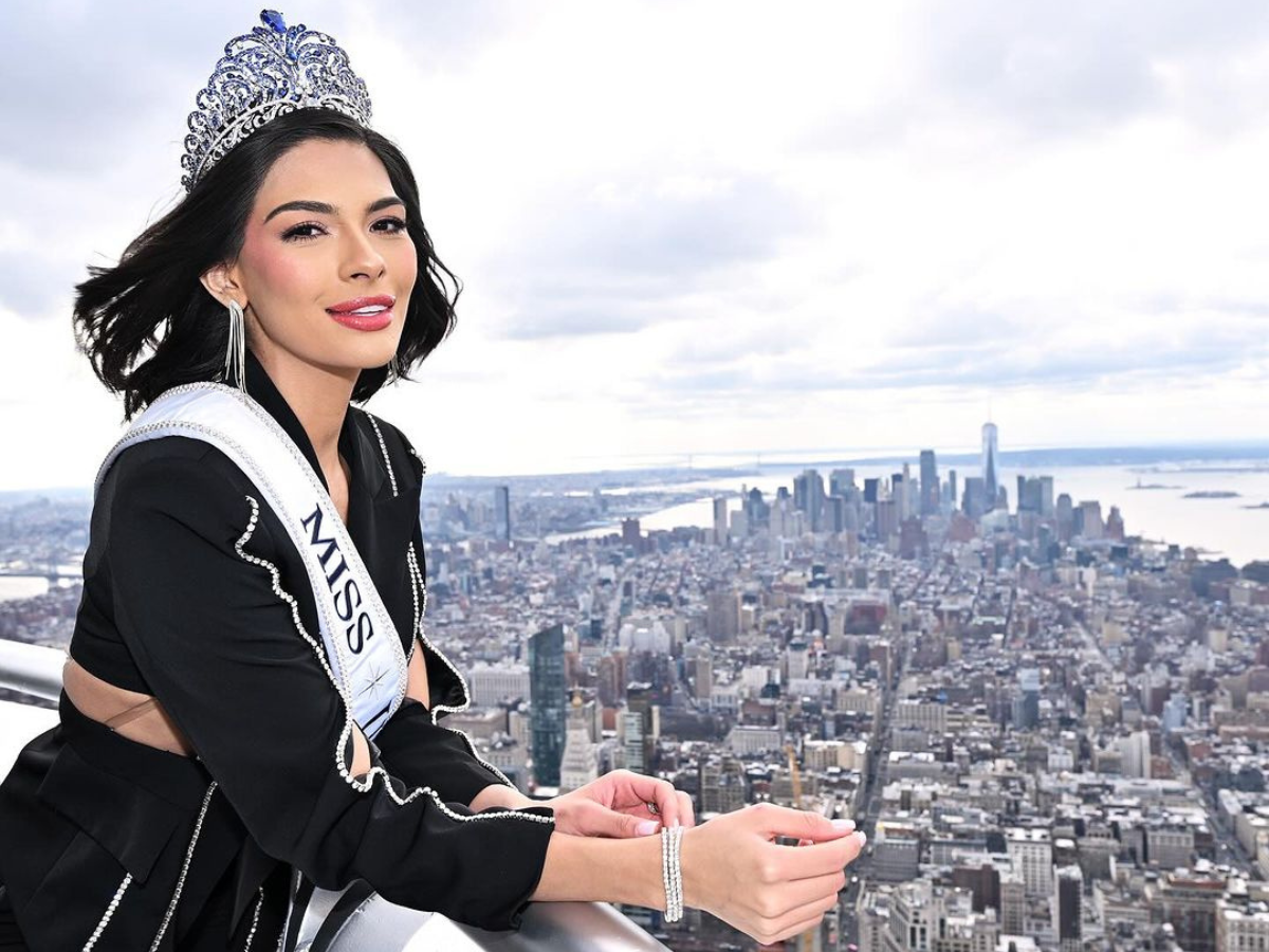 Sheynnis Palacios enjoys her trip to the Empire State Building