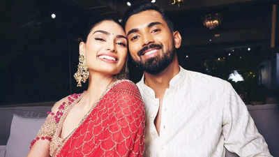 KL Rahul and Athiya Shetty share unseen pictures from Cape Town trip