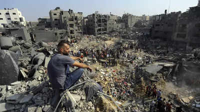 US and EU launch diplomatic drive as Israel strikes 100 Gaza targets