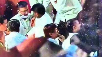 BJP MLA Sunil Kamble slapped me as well, alleges Jitendra Satav