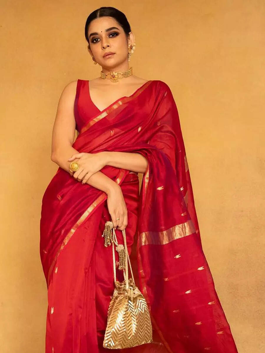Mithila Palkar dazzles in a striking red saree, capturing hearts and attention - Vimarsana News