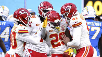 Kansas City Chiefs Rest Starters, Edge Los Angeles Chargers On Late ...