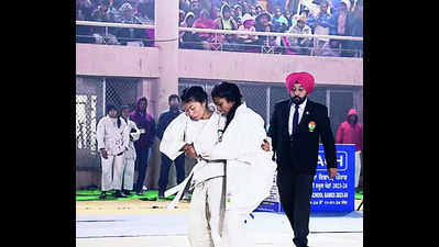Pb on a roll, bags 6 golds in karate, judo