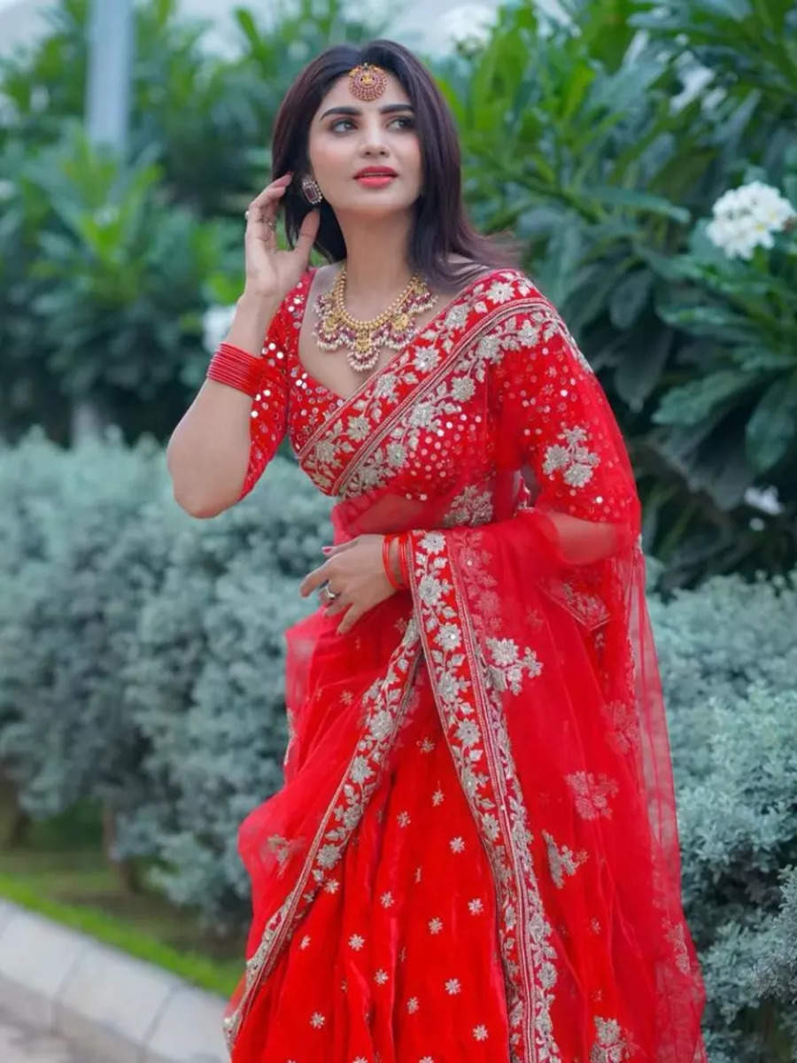 Jabardasth fame Varsha's stunning photoshoot in Red lehenga | Times of ...