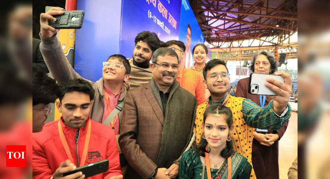 700 students from 36 States/ UTs to showcase their talents at Kala Utsav | India News