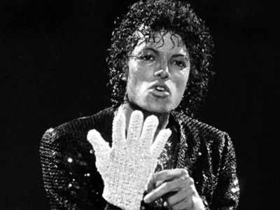 ​Here's why Michael Jackson always wore one iconic white glove