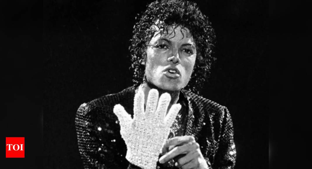 Here S Why Michael Jackson Always Wore One Iconic White Glove Times