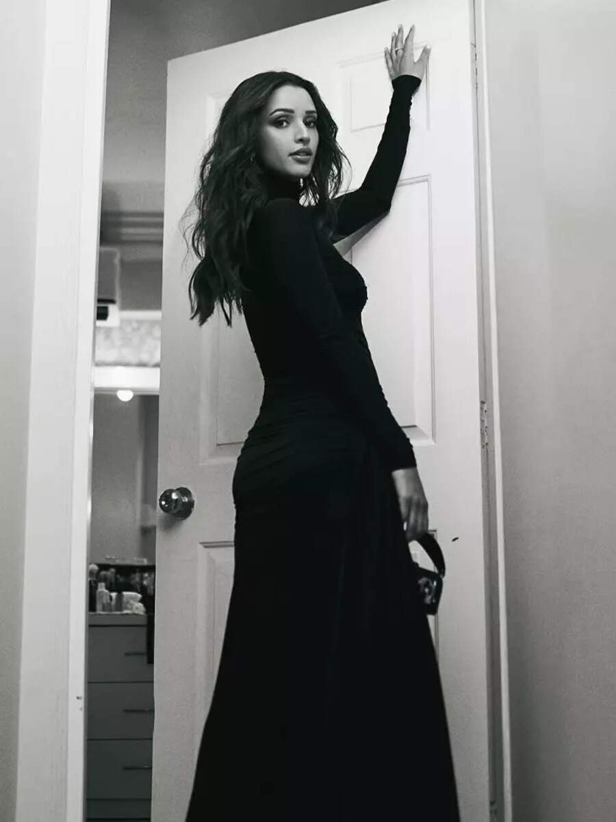 Triptii Dimri steals the spotlight in a stunning black bodycon and ...