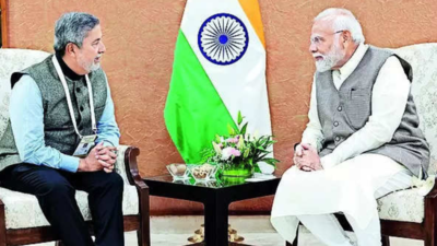 PM Modi interacts with CEOs, international delegates