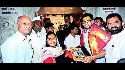 Meeting between Maharashtra CM Eknath Shinde & Rahul Narvekar like a judge meeting an accused, says Aaditya Thackeray