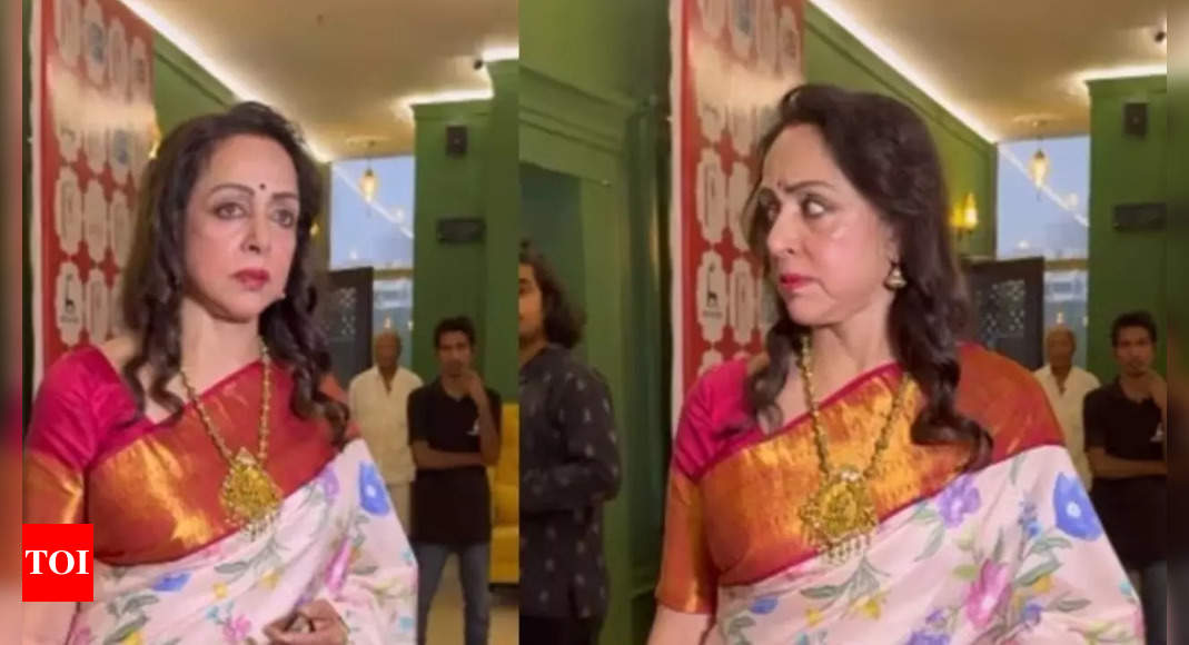 Hema Malini expresses displeasure at fans lining up for pic at an event, says, ‘didn’t come here for selfies’ | Hindi Movie News