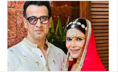 Neelam and I fight like regular couples, but we always sort out our issues: Ronit Roy