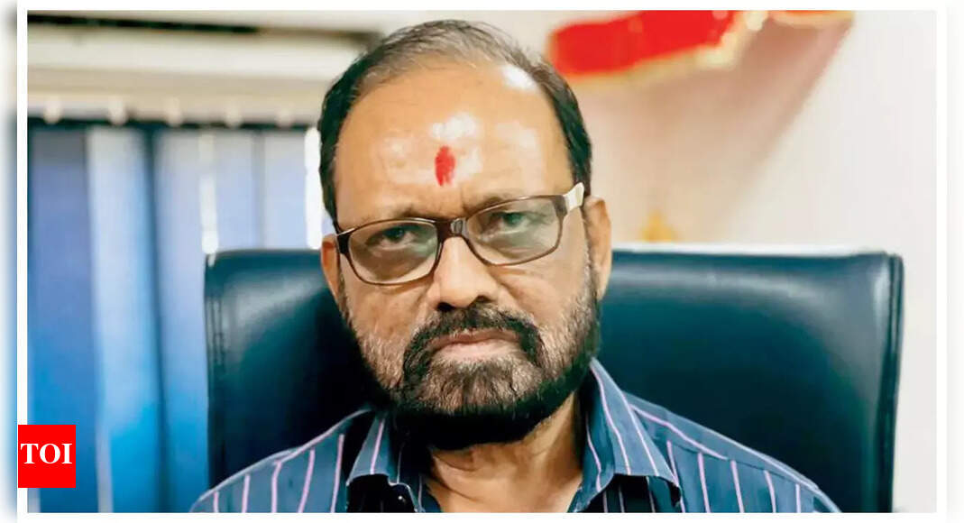FWICE president BN Tiwari appeals all producers and actors to boycott Maldives; asks them to choose alternate similar locations in India