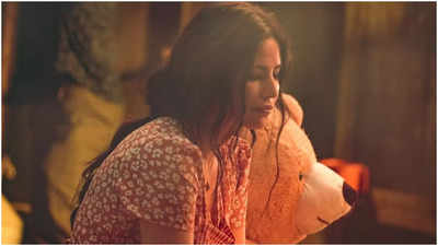 Katrina Kaif shares NEW stills from 'Merry Christmas' ahead of the film's release
