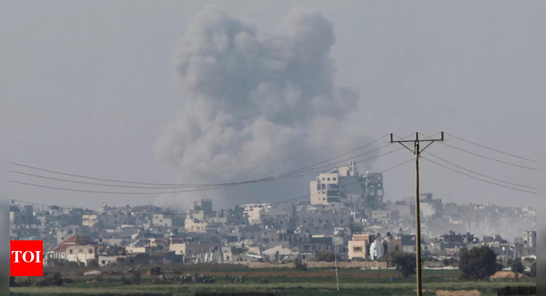 Saudi Arabia calls for restraint after air strikes on Yemen - Times of ...