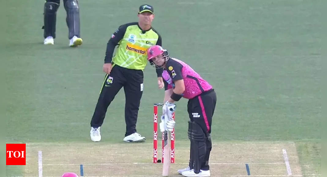 Watch: David Warner sledges Steve Smith with 'if you open batting' remark. What happened next… | Cricket News – Times of India