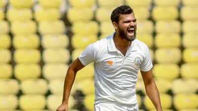 Ranji Trophy: Aditya Sarvate delivers 53 dot balls, concedes 1 six, claims 4 wickets