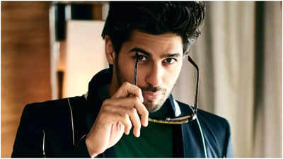 Sidharth Malhotra expresses interest in playing a villainous character