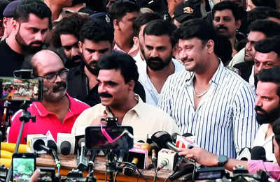 Actors summoned by cops for partying post deadline