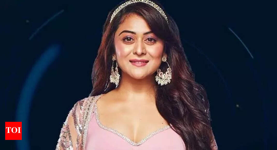 Exclusive – Falaq Naaz speaks about getting typecast in the industry: I have big, lovely eyes, but it doesn’t mean I can only play divine roles