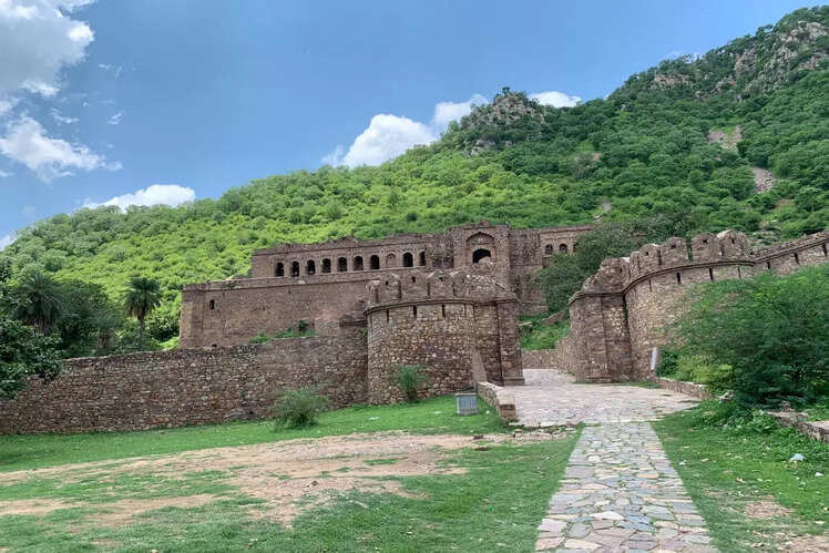 Bargarh Fort