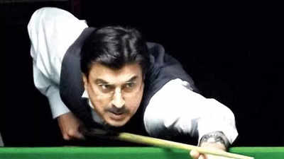 Vintage Yasin Merchant pulls off a thrilling 5-4 win over pupil Swaminathan in CCI Snooker