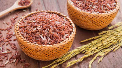 What is red rice, its benefits, and simple dishes to try