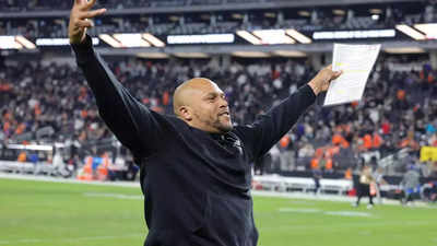 ​Antonio Pierce emerges as frontrunner for Las Vegas Raiders head coaching job