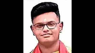 16-year-old schoolboy dies after being hit by Surat bus