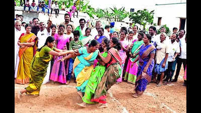 Collectors lead Pongal celebrations in Salem region