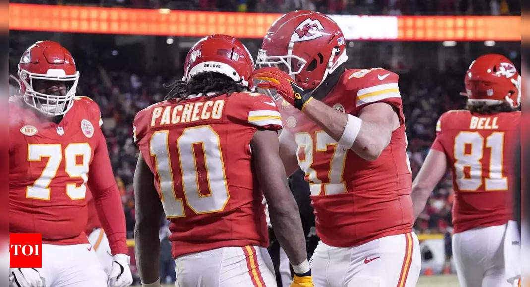 Kansas City Chiefs Shut Down Miami Dolphins In Frigid Afc Wild Card