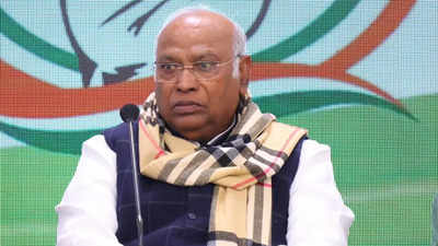 'Mukh mein Ram, bagal mein churi': Congress chief Kharge hits out at PM at Nyay Yatra launch
