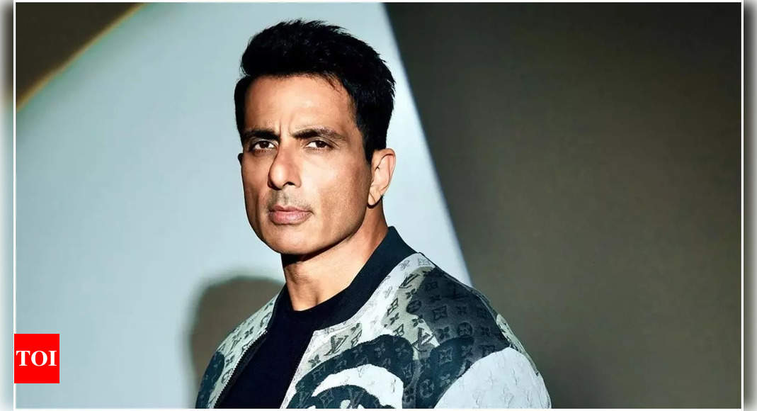 Sonu Sood Reacts Strongly To The Viral Video Of A Passenger Assaulting 