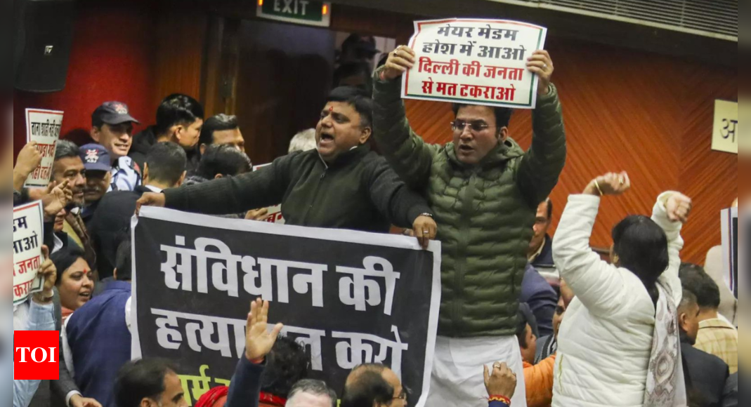 Chaos in MCD House: Opposition councillors raise slogans, tear papers |