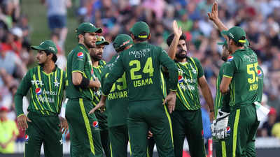 Mohammed Hafeez's lengthy meetings cause discontent among Pakistan players: Reports