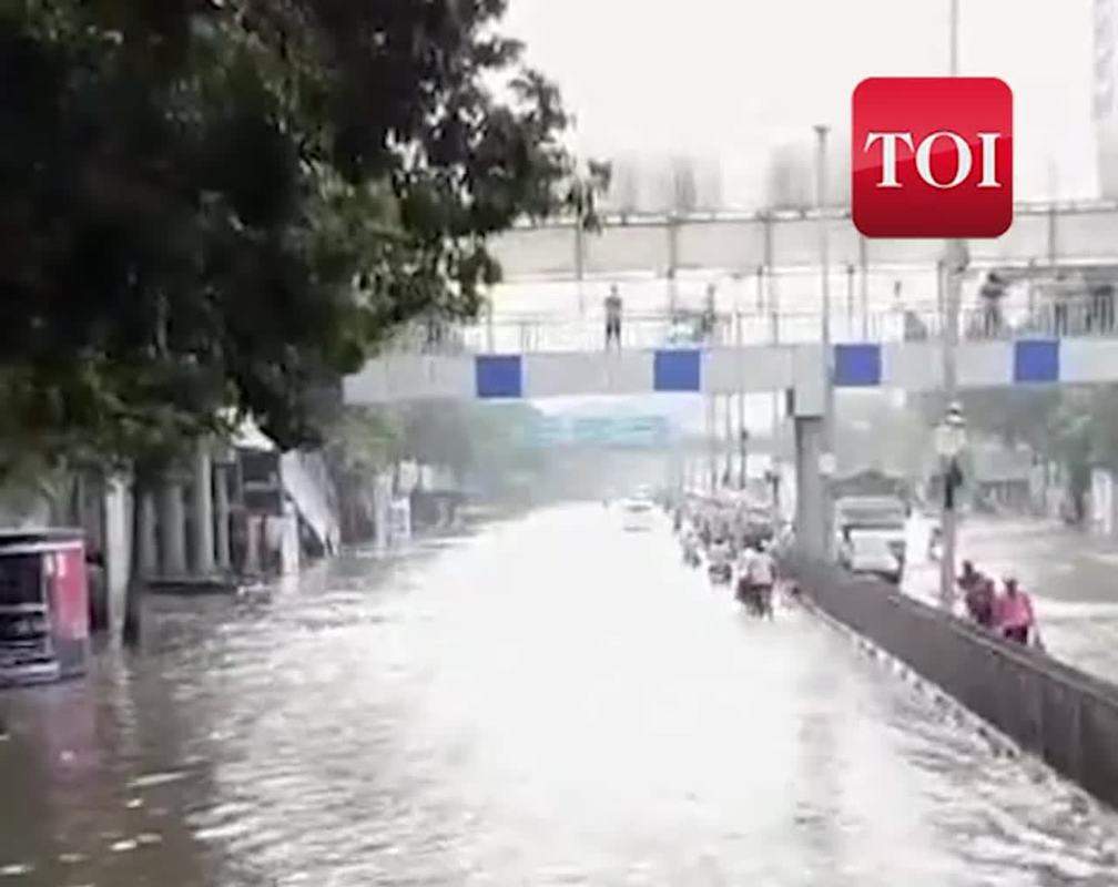 
Drone footage of ITO road exposes Delhi’s drainage system | Delhi floods | Delhi submerged
